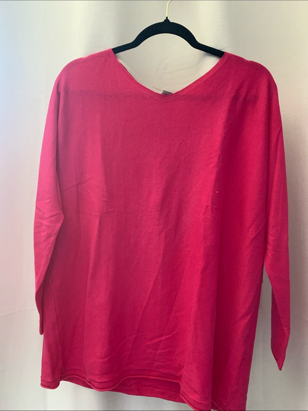 Chico's Bright Pink V-Neck Long Sleeve Tee